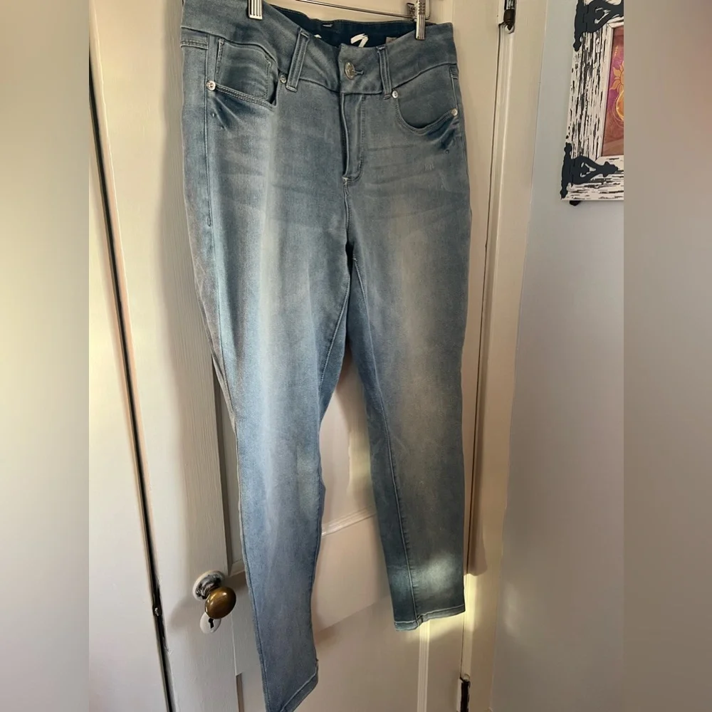 Seven7 Jeans - Picture 2 of 7
